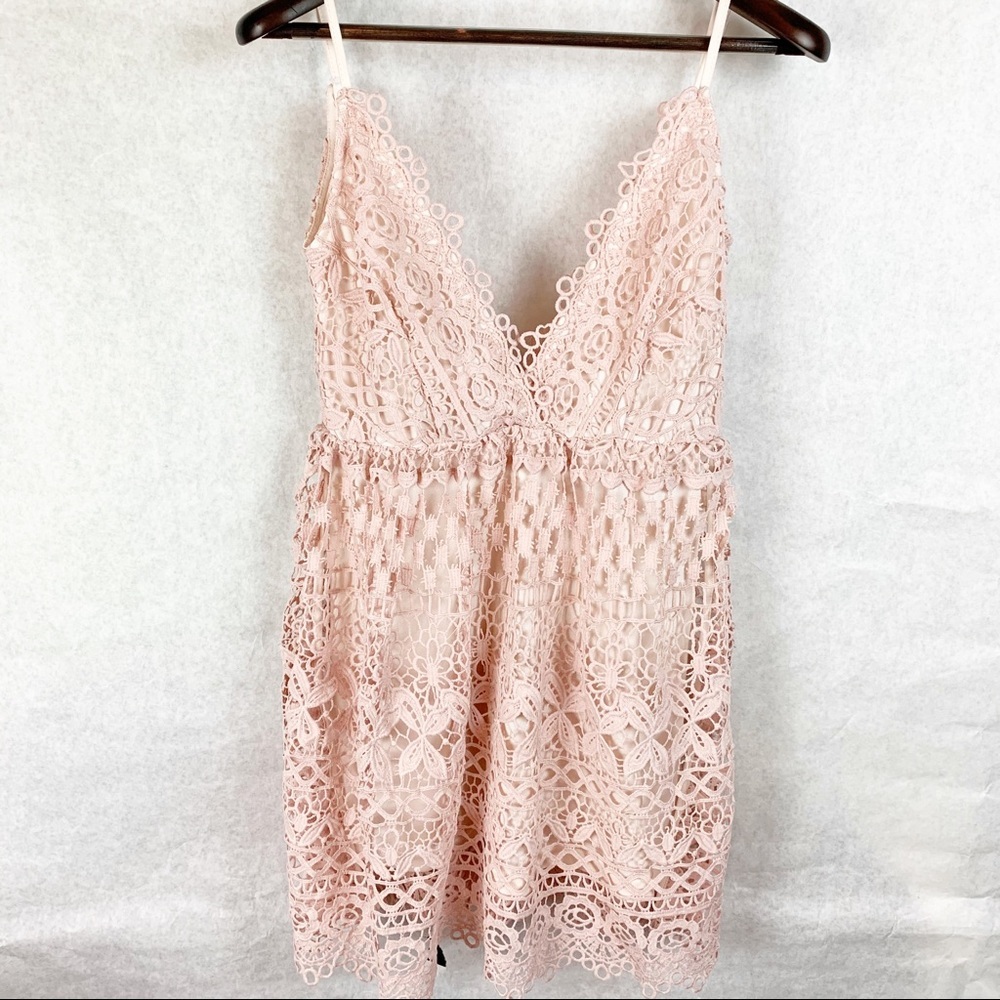 Tobi Embroidered Deep V-Neck Sleeveless Dress S